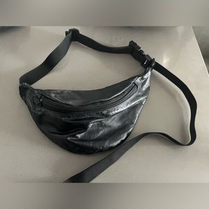 Vintage LL Bean Freeport Leather Fanny Pack Waist Belt Bag Zippered Pock…